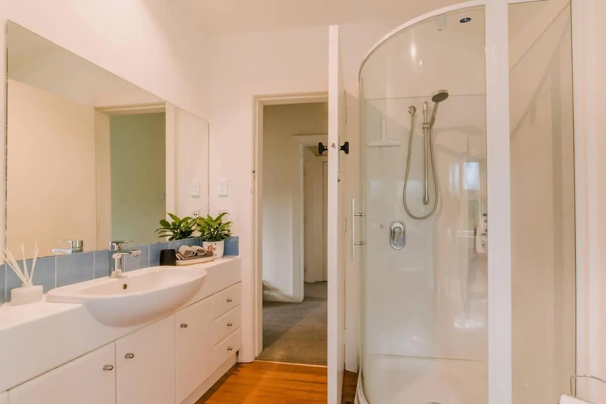 Grand Old Mansion - Sleeps 12 Villa Christchurch